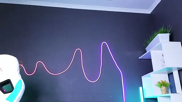 LitaBrom online show from 12-14-24, 04:23