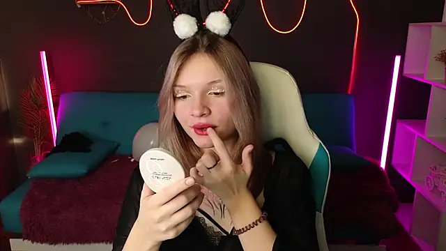 LitaBrom online show from 12-20-24, 04:42