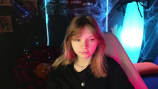 LitaBrom online show from 10-23-25, 01:38