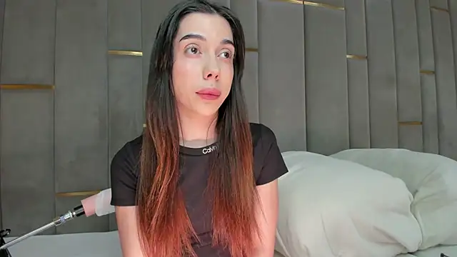 Snapshot of eva_lim chatting on 03-08-26, 10:30 eva lim online show from 03-08-26, 10:30