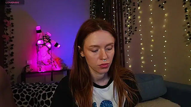  SweetFox  online show from 11-16-25, 01:00