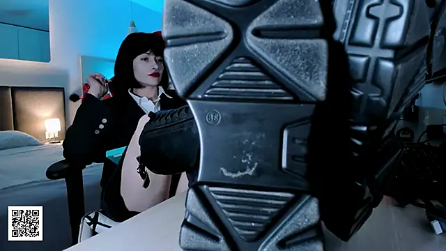 Snapshot of _Goddess_Misha_ chatting on 11-06-25, 09:15 Goddess Misha online show from 11-06-25, 09:15