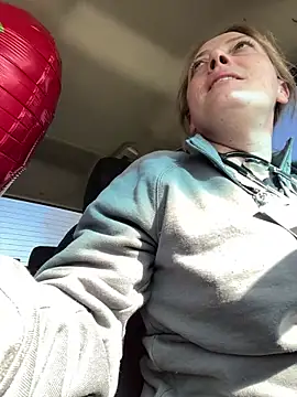 lezbean24 online show from 02-11-26, 06:24