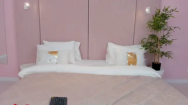 CamillaLarson online show from 01-28-25, 10:45