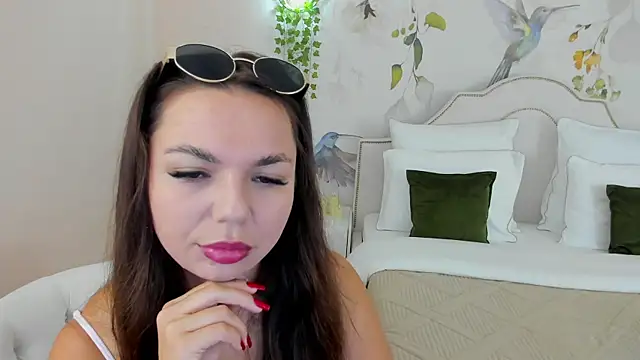 CamillaLarson online show from 08-09-26, 03:08