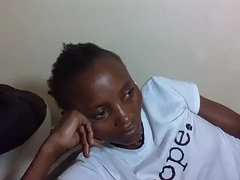 SexyNeedle22 online show from 10-06-25, 09:23