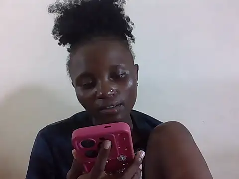 SexyNeedle22 online show from 06-27-26, 06:46
