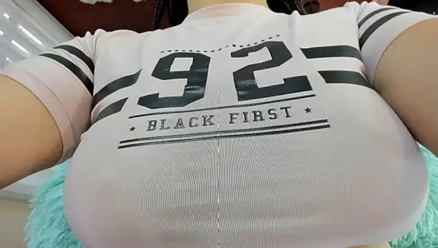 Snapshot of emilymiller_tcw chatting on 02-06-25, 01:32 emilymiller tcw online show from 02-06-25, 01:32