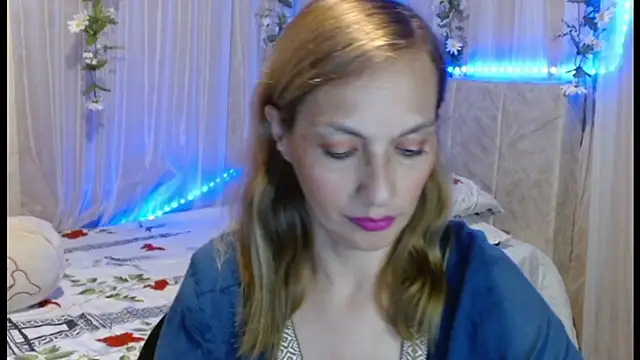 italagomez  online show from 01-31-25, 10:31