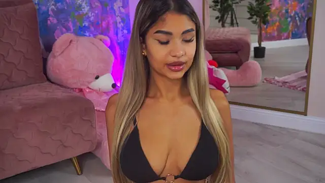 Snapshot of AshaYuva chatting on 01-06-26, 12:09 AshaYuva online show from 01-06-26, 12:09