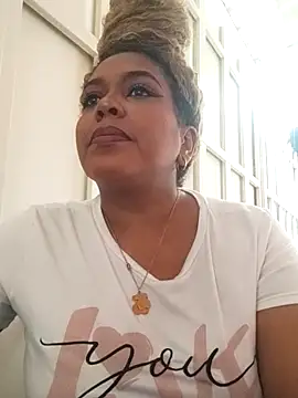 Snapshot of ELLA_KELLY chatting on 02-10-26, 11:58 ELLA KELLY online show from 02-10-26, 11:58