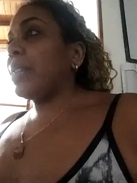 Snapshot of ELLA_KELLY chatting on 02-21-26, 11:44 ELLA KELLY online show from 02-21-26, 11:44