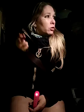 Snapshot of Chatonne69 chatting on 02-09-25, 02:38 Chatonne69 online show from 02-09-25, 02:38