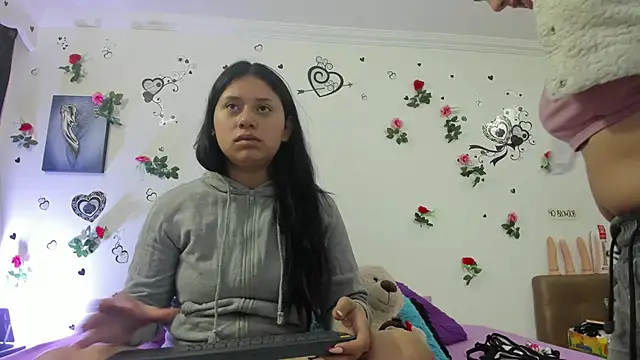 Snapshot of 1lovelygirls chatting on 12-13-24, 12:06 1lovelygirls online show from 12-13-24, 12:06