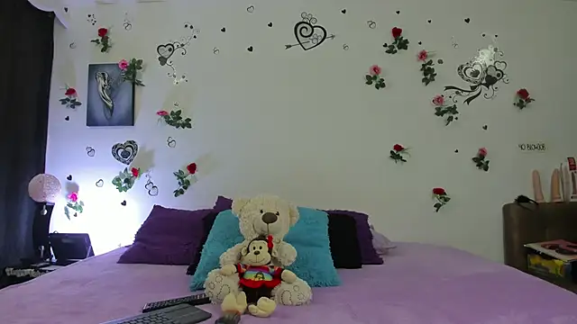 Snapshot of 1lovelygirls chatting on 12-16-24, 12:16 1lovelygirls online show from 12-16-24, 12:16