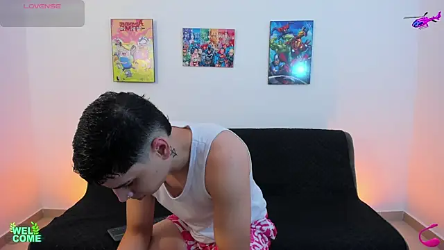 jonathanjoestar  online show from 09-19-25, 09:59