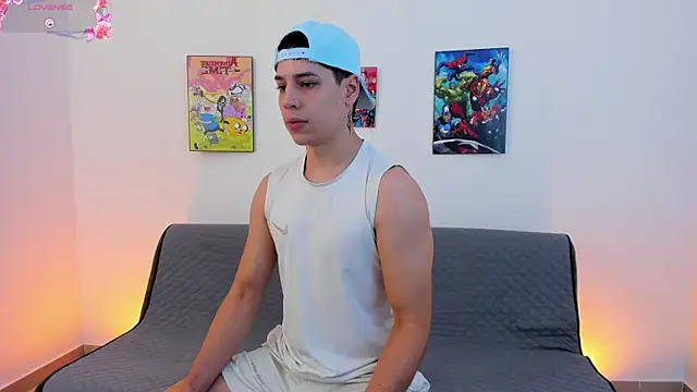 jonathanjoestar  online show from 10-03-25, 09:12