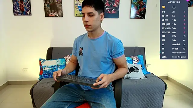jonathanjoestar  online show from 06-19-26, 08:34
