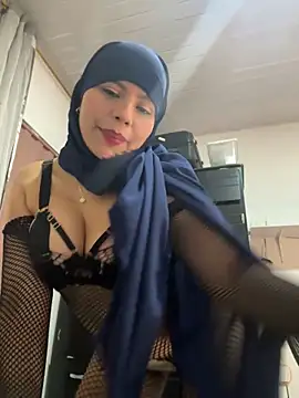 Snapshot of lalilamassu1 chatting on 02-25-25, 05:08 lalilamassu1 online show from 02-25-25, 05:08