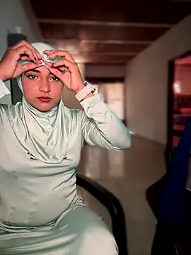 Snapshot of lalilamassu1 chatting on 09-24-25, 05:38 lalilamassu1 online show from 09-24-25, 05:38