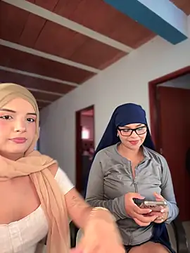 Snapshot of lalilamassu1 chatting on 11-04-25, 06:40 lalilamassu1 online show from 11-04-25, 06:40