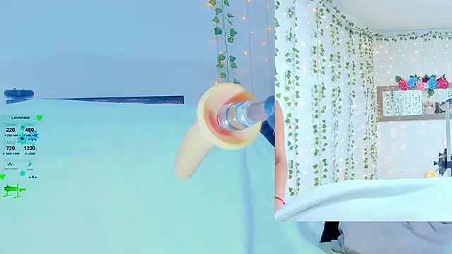 Tiffanny Love  online show from 10-11-25, 09:08