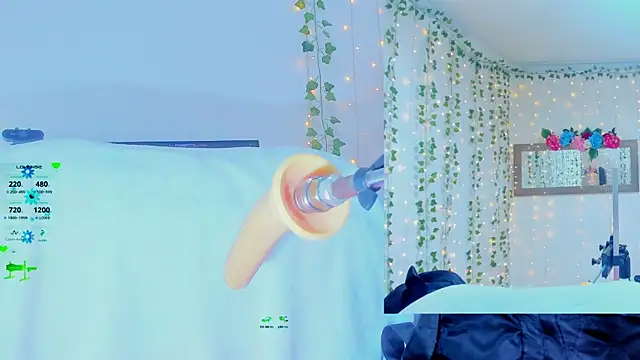 Tiffanny Love  online show from 10-12-25, 09:19