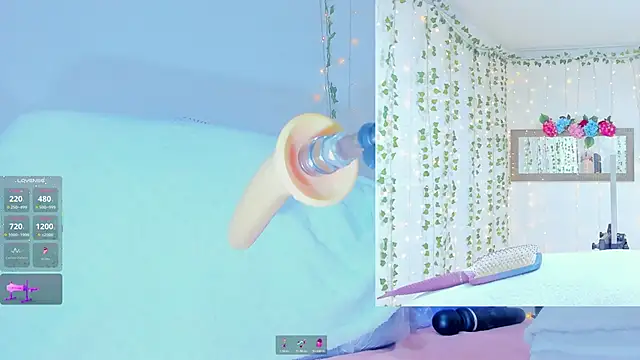 Tiffanny Love  online show from 10-30-25, 09:11