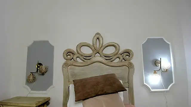 Sara  Williams online show from 10-30-25, 04:25