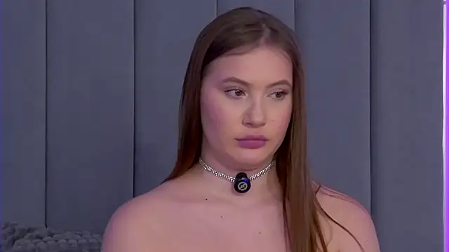 ChloeMarsch online show from 10-19-25, 05:30