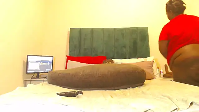 Snapshot of sexybigasss chatting on 02-27-26, 10:37 sexybigasss online show from 02-27-26, 10:37