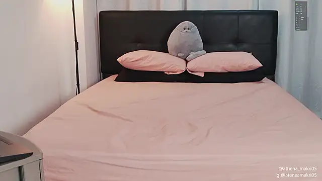 Atenea Makri online show from 03-24-26, 02:38