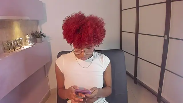 LiannaDixon online show from 01-07-25, 07:49