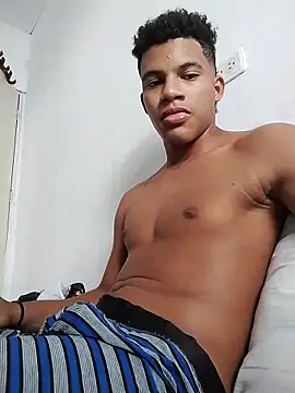 Snapshot of Gutierrez6383 chatting on 03-14-25, 08:06 Gutierrez6383 online show from 03-14-25, 08:06