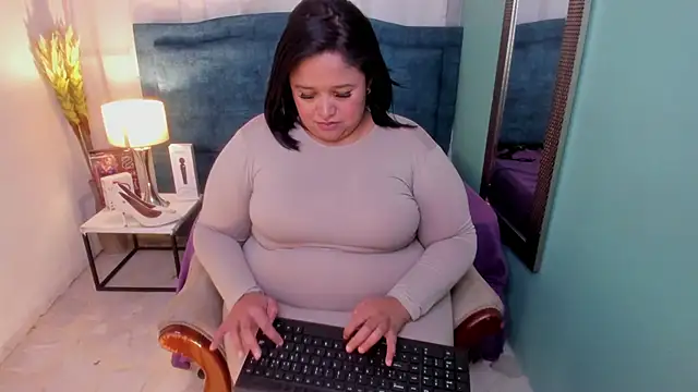 Snapshot of Busty_Juicy chatting on 03-01-25, 02:55 Busty Juicy online show from 03-01-25, 02:55