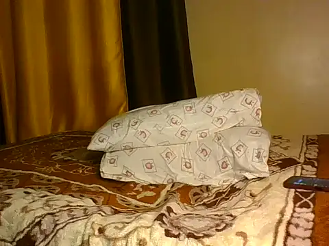 Snapshot of Missshelo chatting on 09-25-25, 03:43 Missshelo online show from 09-25-25, 03:43