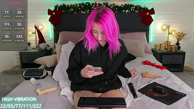 Selena Lily online show from 12-30-24, 01:15