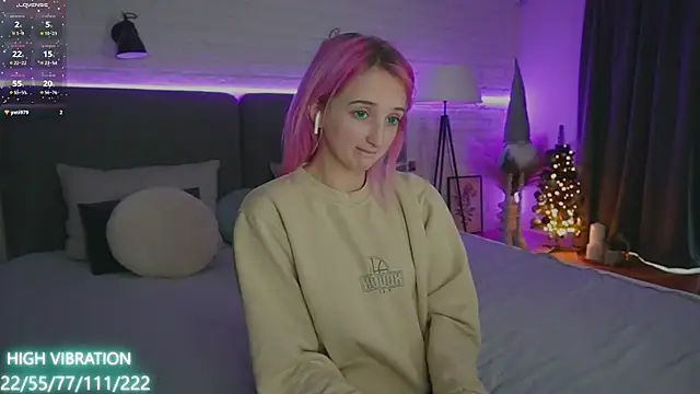 Selena Lily online show from 01-22-25, 12:49