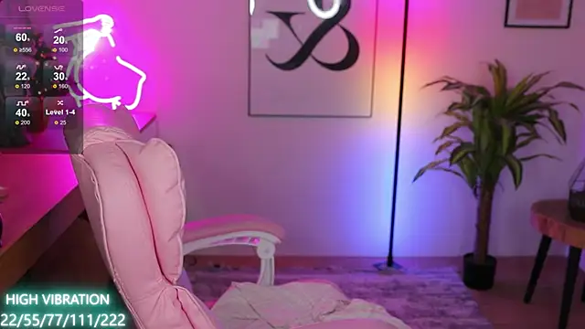 Selena Lily online show from 01-23-25, 10:54