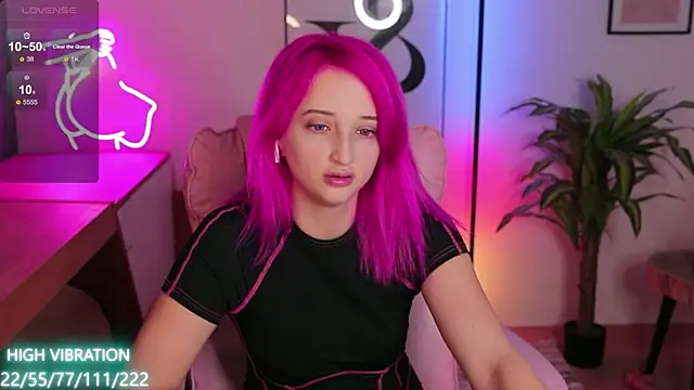 Selena Lily online show from 01-26-25, 10:35