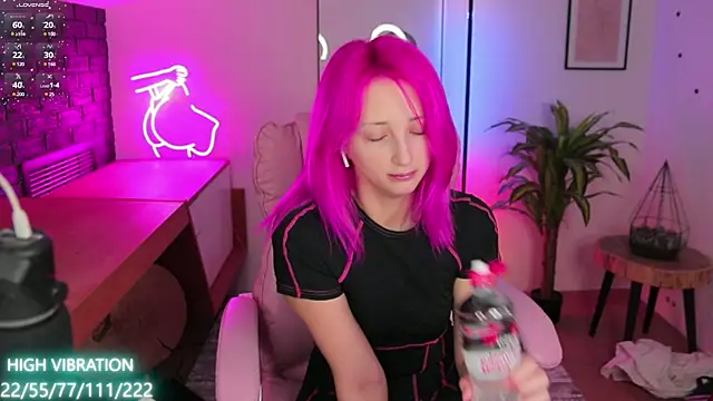 Selena Lily online show from 01-30-25, 01:21