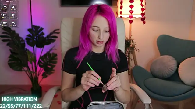 Selena Lily online show from 02-23-25, 07:17