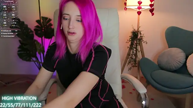 Selena Lily online show from 02-26-25, 06:58