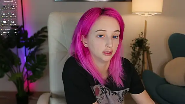 Selena Lily online show from 03-06-25, 09:58