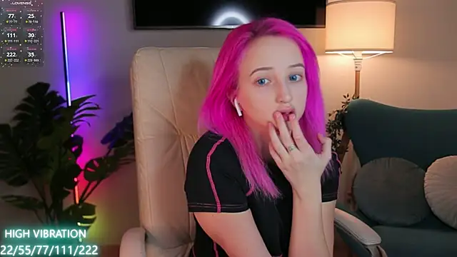 Selena Lily online show from 03-14-25, 07:12