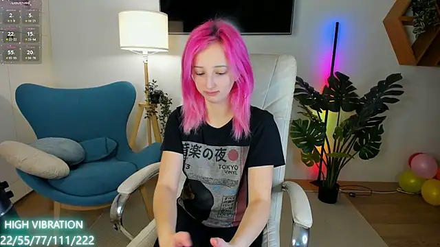 Selena Lily online show from 03-21-25, 06:49