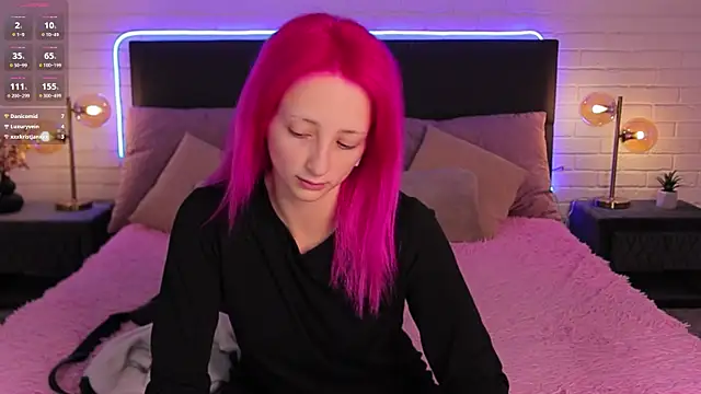 Selena Lily online show from 10-16-25, 12:28