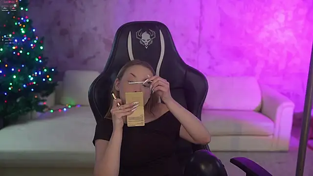 Linda054 online show from 12-21-25, 12:51