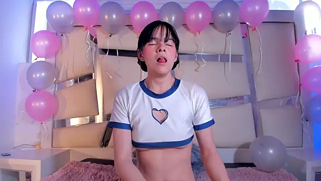 chrystal js online show from 10-20-25, 01:33