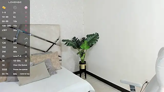 Snapshot of mike_belle chatting on 01-27-25, 12:22 mike belle online show from 01-27-25, 12:22